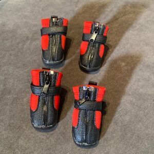 Dog / Puppy Booties Non-Slip Water Resistant Black & Red Zip Front Size S NEW